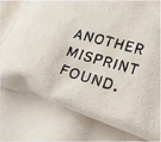 DOCUMENT TOTE — print close-up